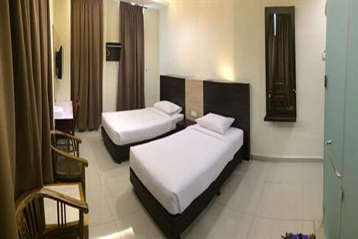 Room 13 of 62