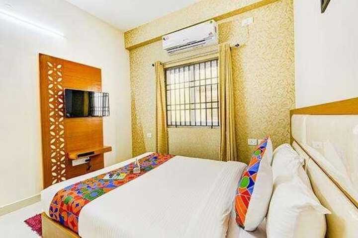 Room 9 of 23