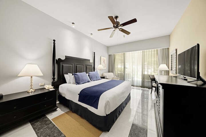 Room 21 of 107