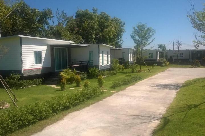 J.J.ResortatNayok