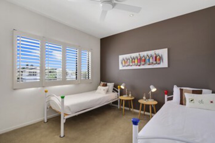 Room 5 of 22