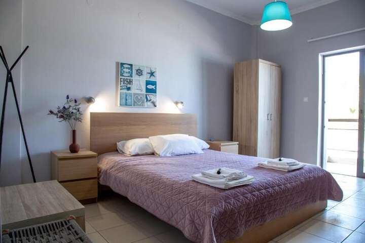 Room 6 of 85