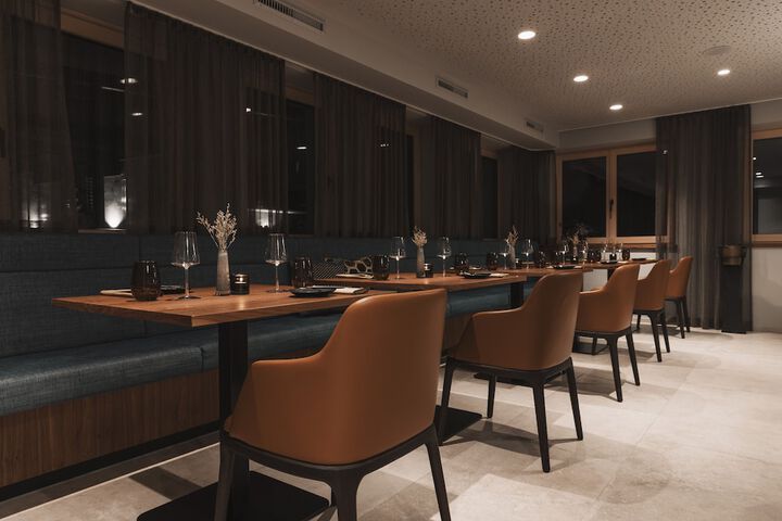 Dining 86 of 105