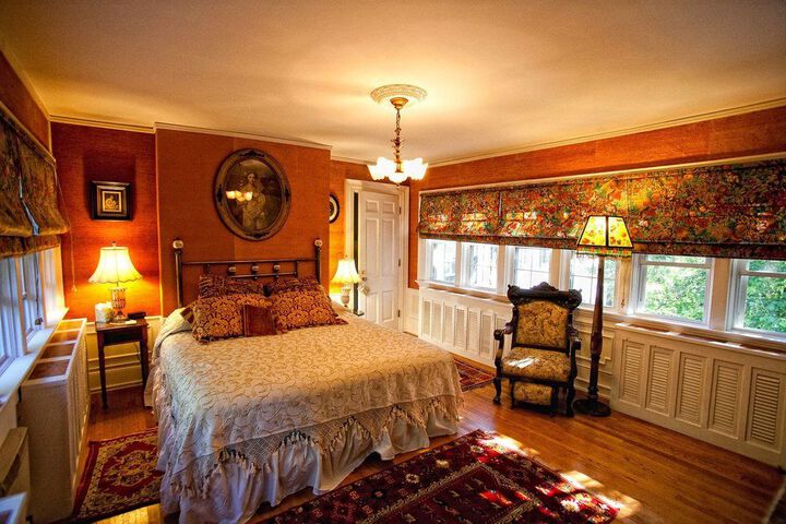 Room 6 of 35