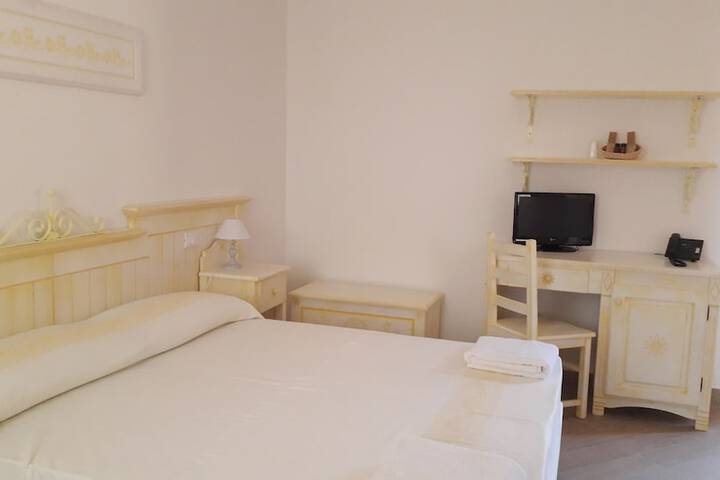 Room 7 of 37