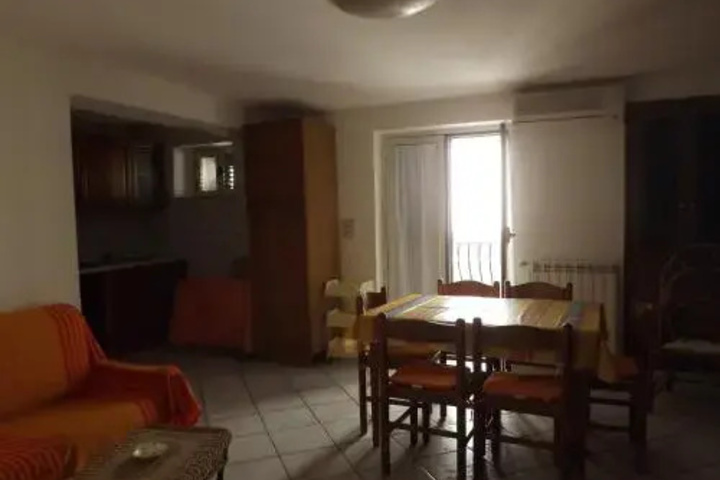 Room 4 of 11