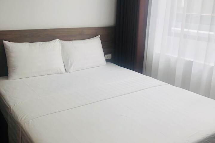 Room 5 of 48