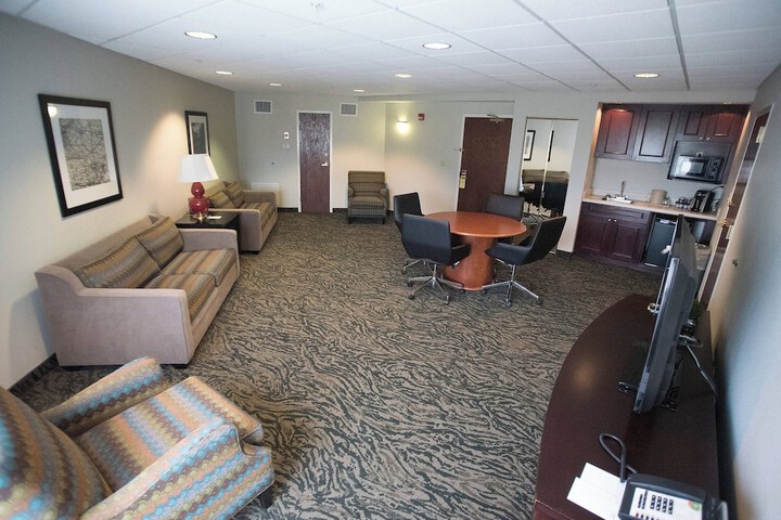 Room 8 of 24