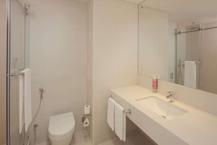 Room 11 of 23