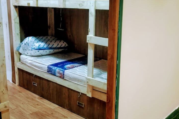 Room 8 of 8