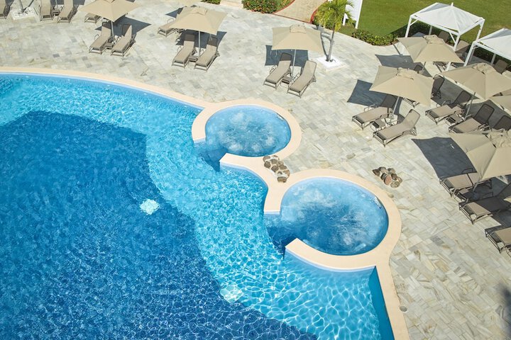 Pool Hotel