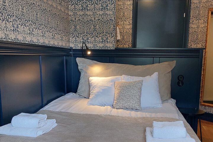 Room 3 of 43