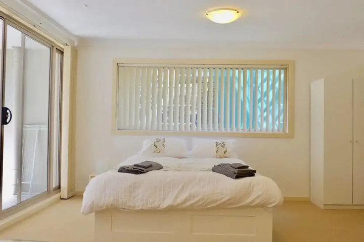 Room 2 of 11