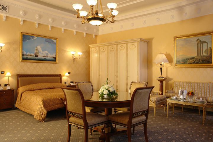 Room 40 of 137