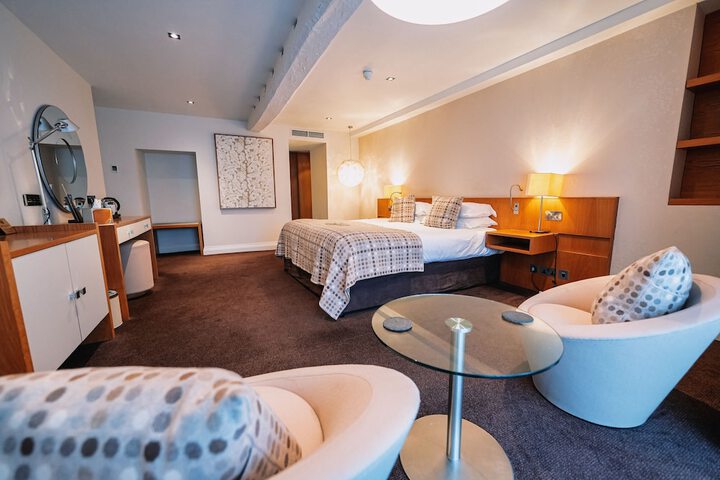 Room 65 of 178