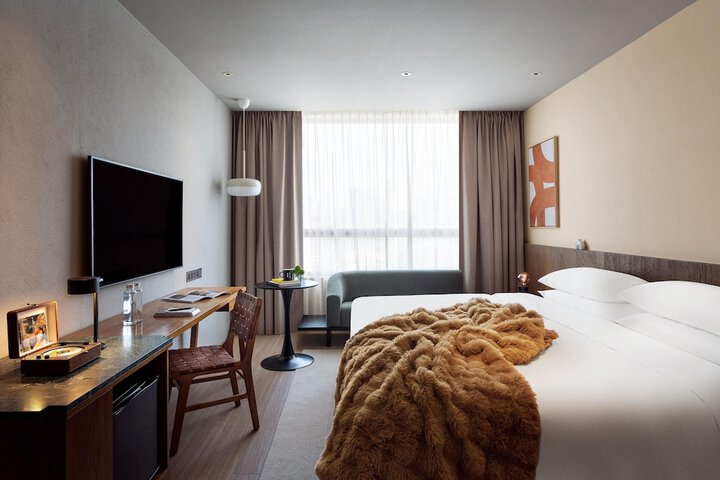 Room 35 of 57