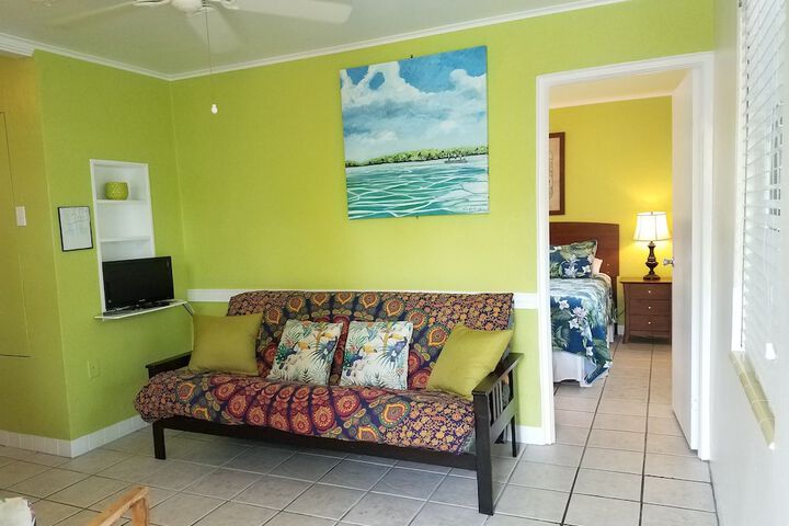 Room 100 of 218