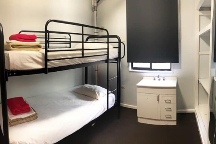 Room 15 of 35