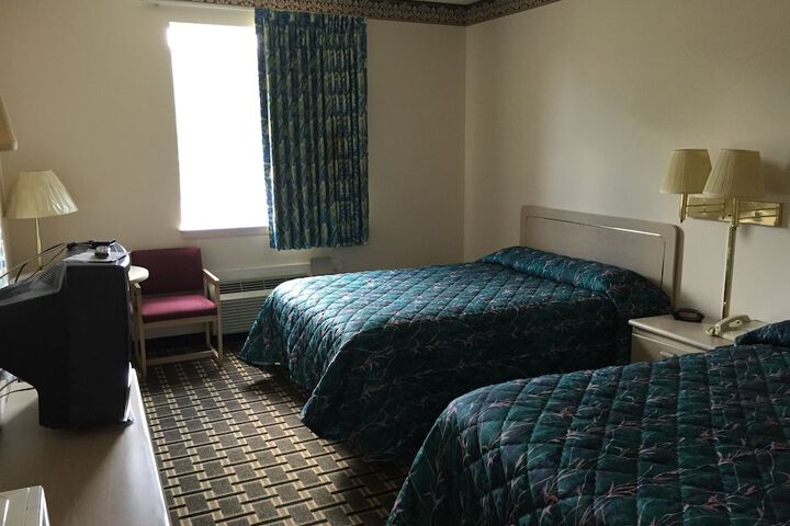 Room 9 of 17