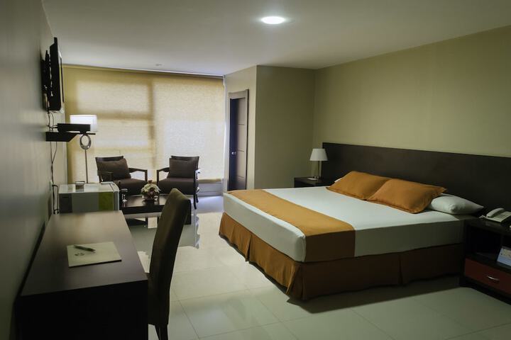 Room 17 of 34