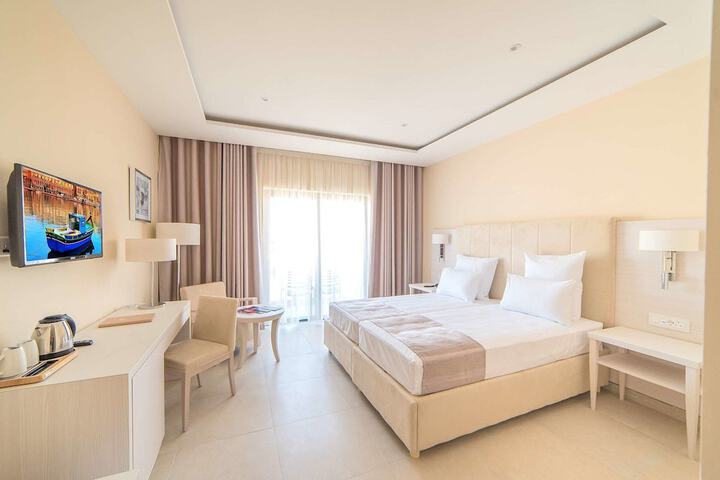 Room 15 of 113