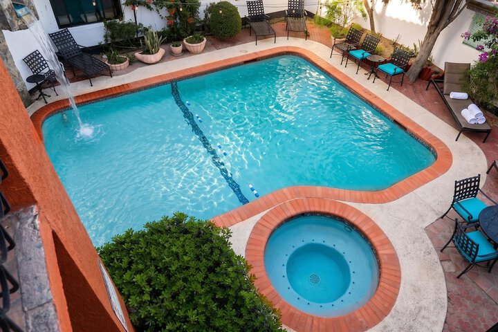Hotel with Pool