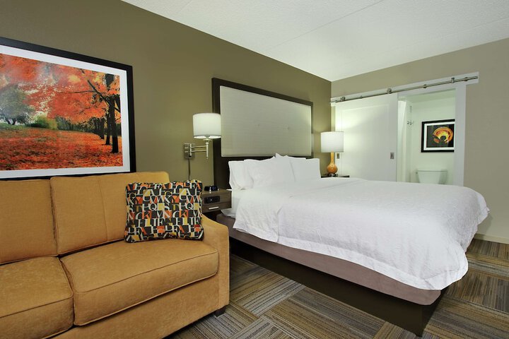 1 King Bed with Sofa Bed (2 of 20)