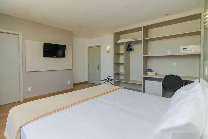 Room 17 of 118