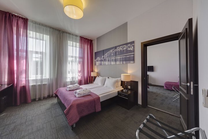 Room 19 of 65