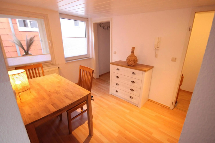 Room 4 of 17