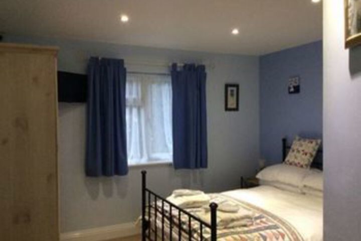 Room 7 of 14