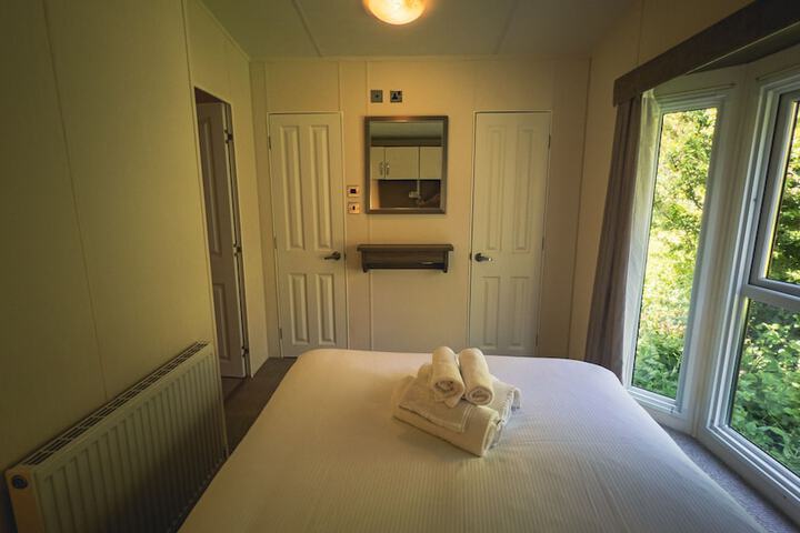 Room 4 of 51