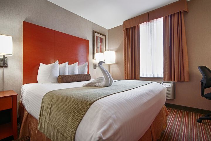 Room 5 of 23