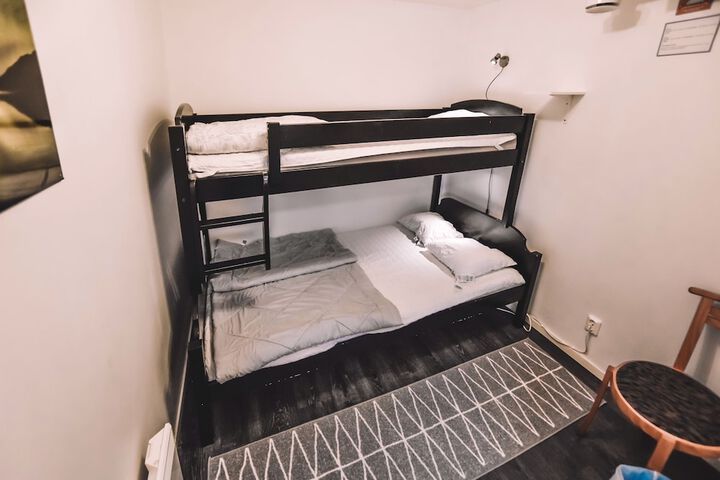 Room 21 of 94