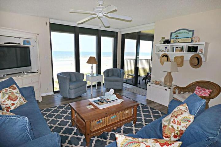 Exterior of Sand Dollar 2-302