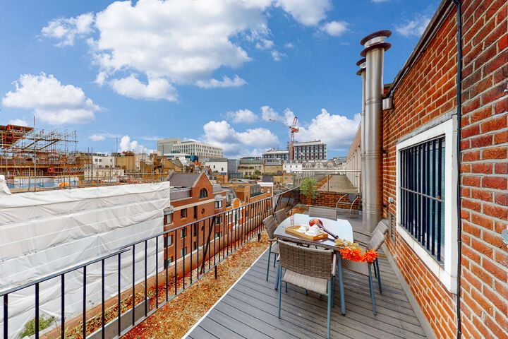 Terrace/Patio 4 of 61