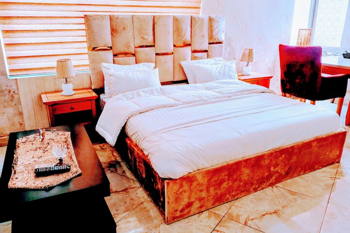 Room 19 of 29