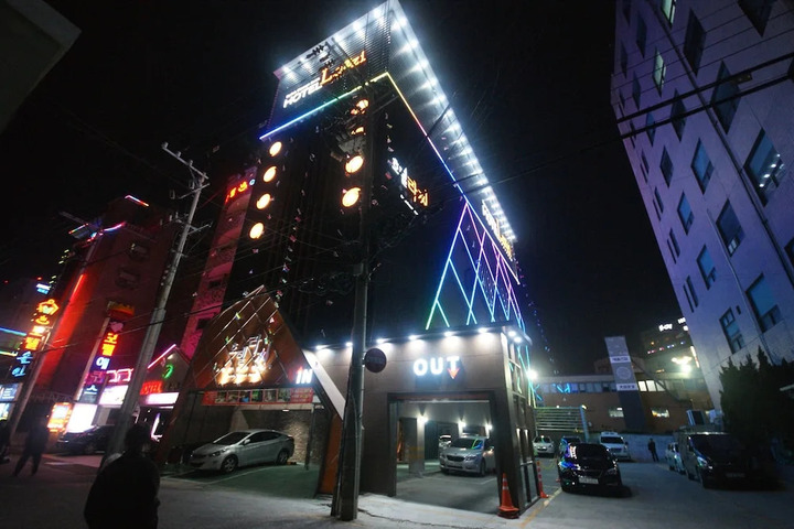 LAZZI HOTEL