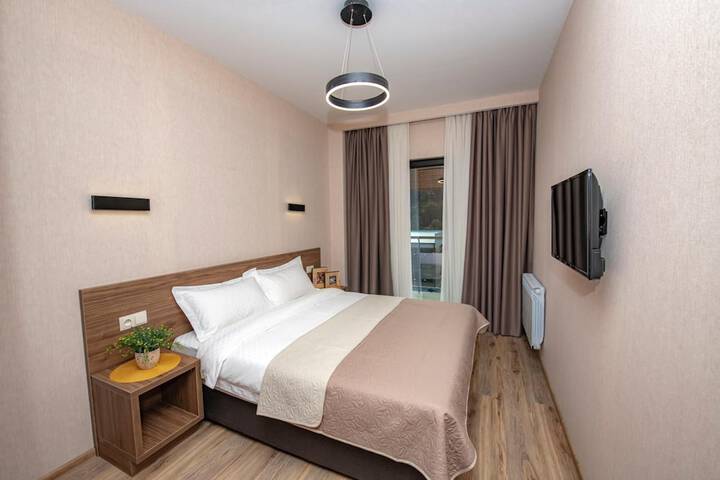 Room 10 of 62