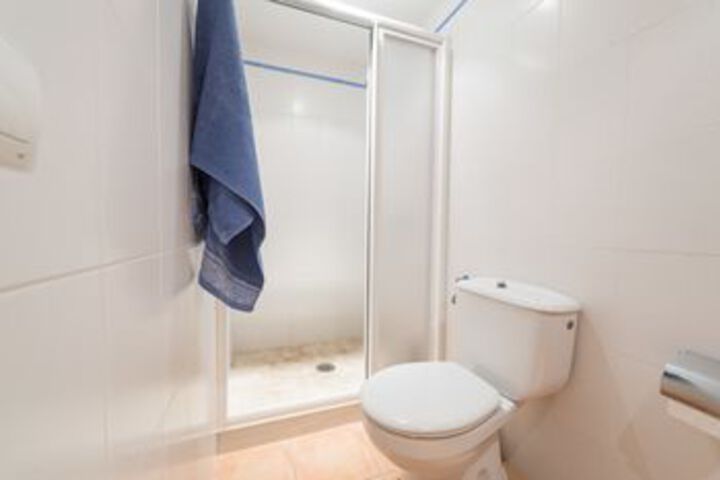 Room 2 of 11