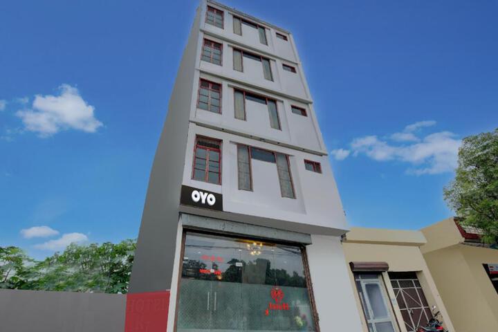 OYO Flagship Hotel K7 Inn