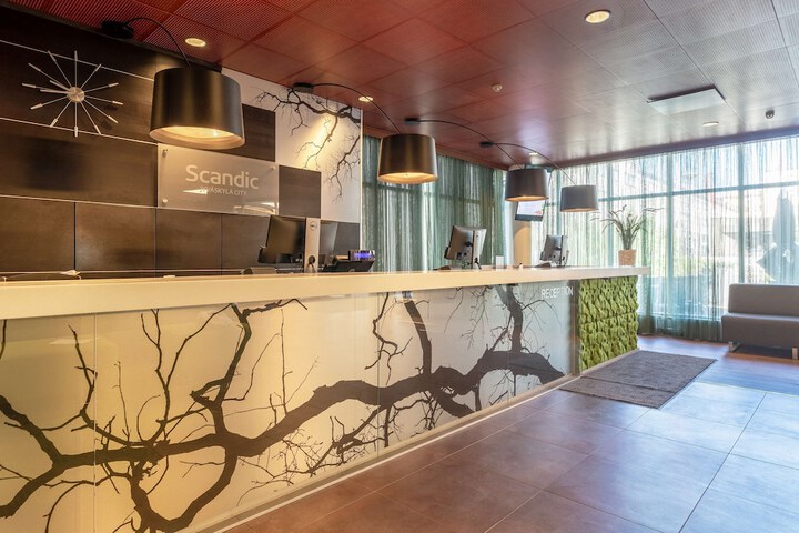 Guest Lobby