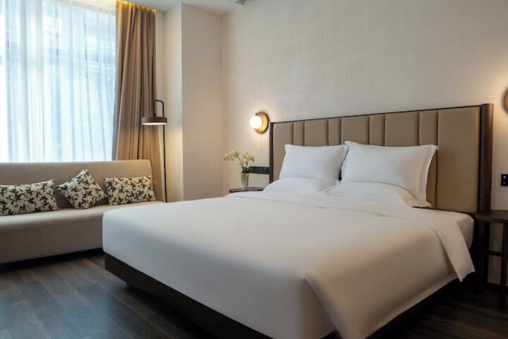 Room 20 of 104