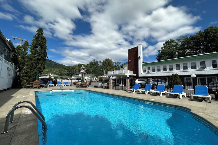 Image of OSullivan's on the Lake Motel
