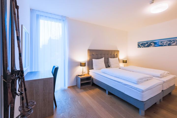 Room 12 of 26