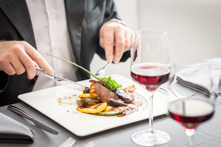 Dining 51 of 81