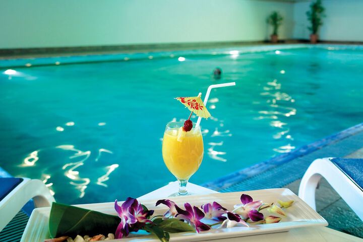 Pool Hotel