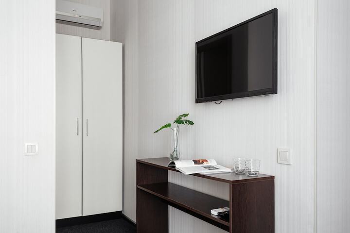 Room 5 of 22