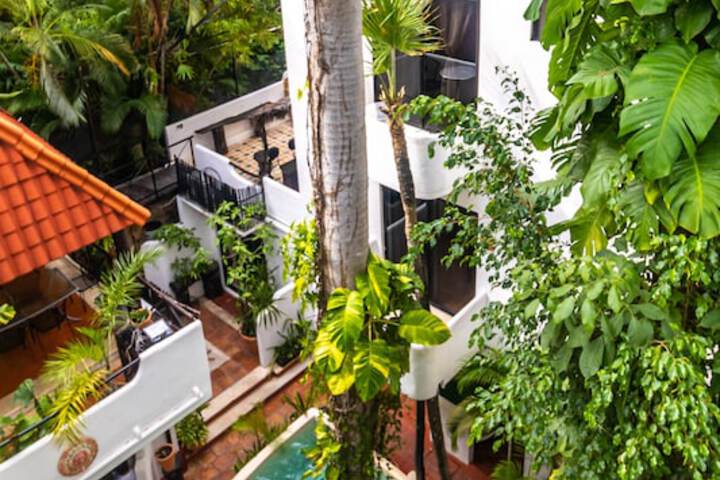 Moonshine Hotel in Playa del Carmen