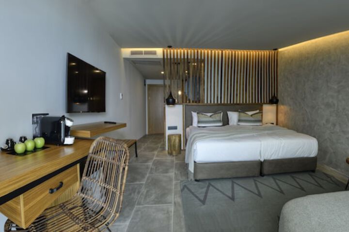 Room 16 of 70